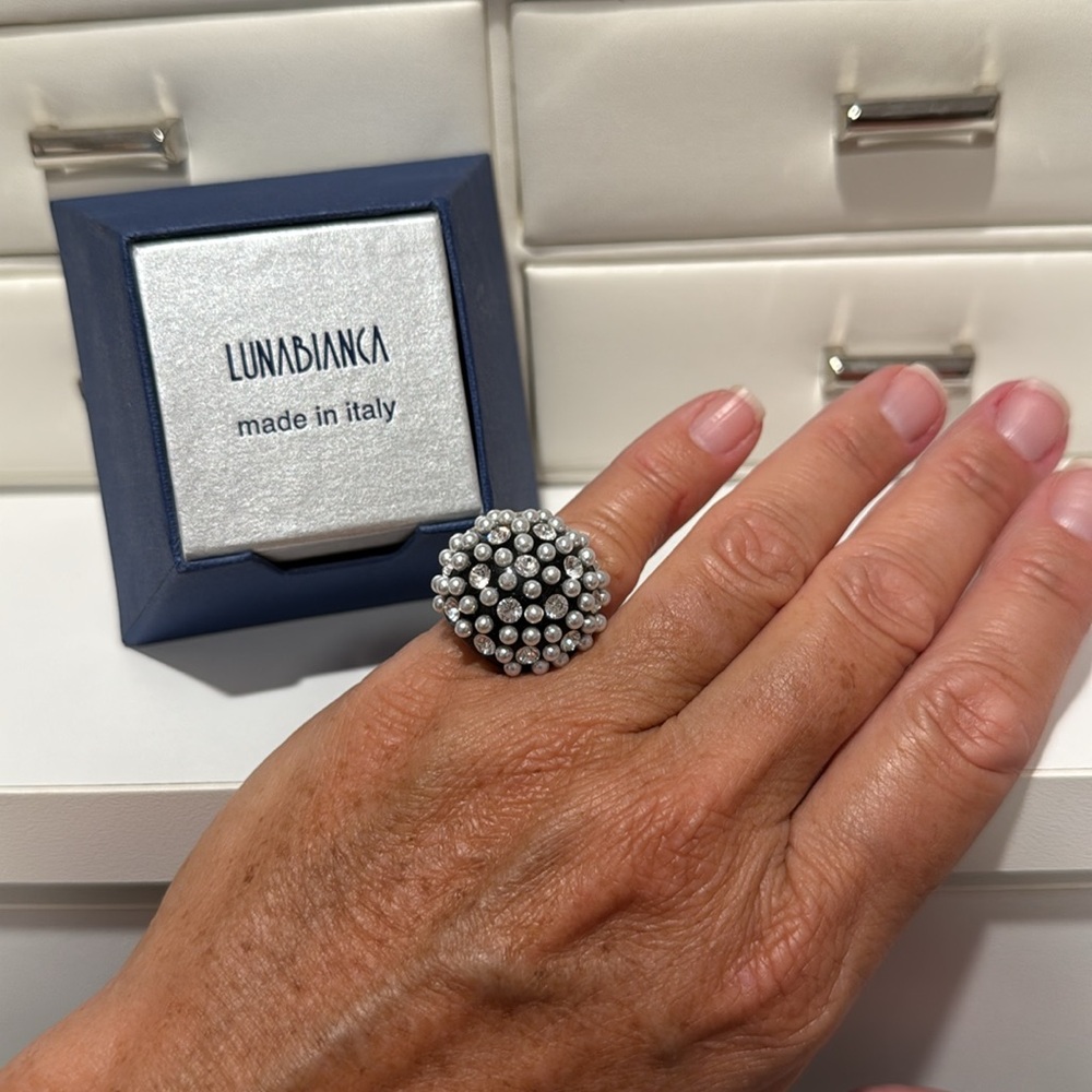 Lunabianca Pearl & crystal Ring size 6.5